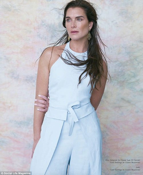 © www.dailymail.co.uk/tvshowbiz/article-4652792/Brooke-Shields-sizzles-Calvin-Klein-knickers.html Gallery image
