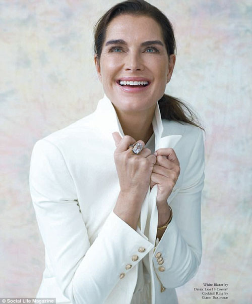 © www.dailymail.co.uk/tvshowbiz/article-4652792/Brooke-Shields-sizzles-Calvin-Klein-knickers.html Gallery image