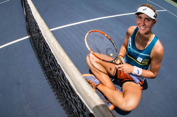 © www.gazetaesportiva.com/mais-esportes/tenis/bia-haddad-maia-minimiza-lesao-e-mantem-planejamento-para-2017/ Gallery image