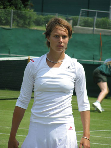 © http://hot-female-tennis-players.blogspot.mx/2009/07/stefanie-voegele-hot-photo-gallery.html Gallery image