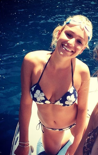 © http://www.sportal.com.au/tennis/photo-gallery/donna-vekic---the-girl-in-the-kokkinakis-wawrinka-love-triangle-1hh0dgppp7kpo1q1mzbodn30fu/photo-2  Gallery image