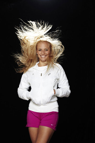 © http://www.zimbio.com/pictures/2C9iLTa3Z15/Donna+Vekic+Photo+Session/F55CBHUczdI/Donna+Vekic Gallery image