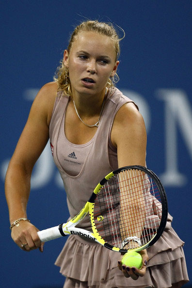 © http://www1.pictures.zimbio.com/gi/Caroline+Wozniacki+Open+Day+10+uw6LH7wrIDXl.jpg Gallery image