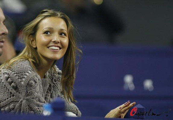 © http://gototennis.com/2009/04/13/novak-djokovics-girlfriend-jelena-ristic/ Gallery image
