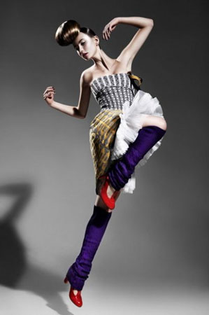 © http://forums.thefashionspot.com/f52/ester-satorova-102991.html Gallery image