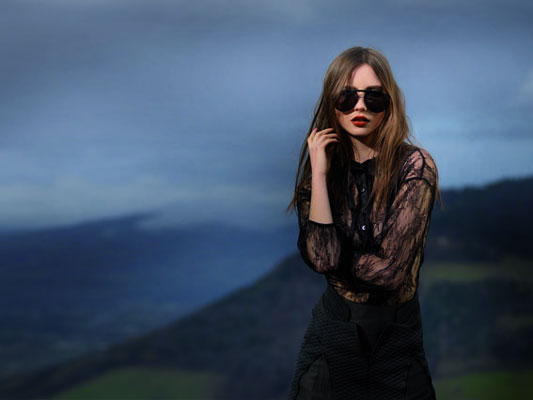 © http://forums.thefashionspot.com/f52/ester-satorova-102991.html Gallery image