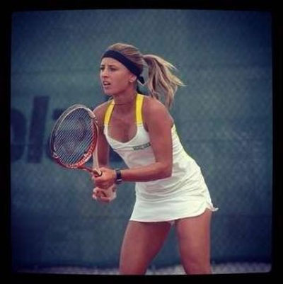 © http://www.futbolyconsolas.es/theodore69/otras-cosas/vuelta-al-deporte-rey/attachment/valentyna-ivakhnenko-20 Gallery image