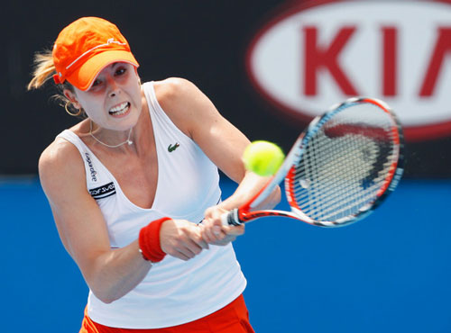© http://www4.pictures.gi.zimbio.com/Alize+Cornet+2009+Australian+Open+Day+3+9DByuBFjUkCl.jpg Gallery image