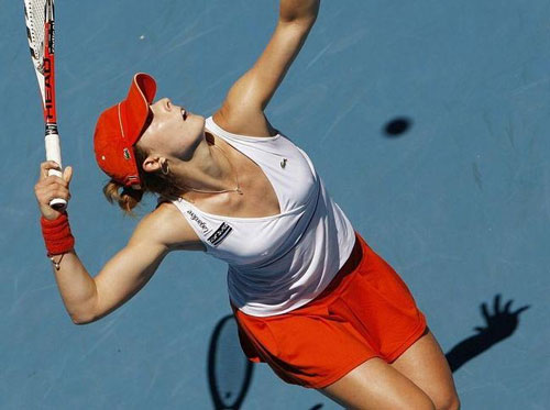 © http://sport24.lefigaro.fr/var/plain_site/storage/images/autres-sports/diaporamas/le-week-end-en-images-25-01-2009/alize-cornet/4220354-1-fre-FR/alize-cornet_full_diapos_large.jpg Gallery image