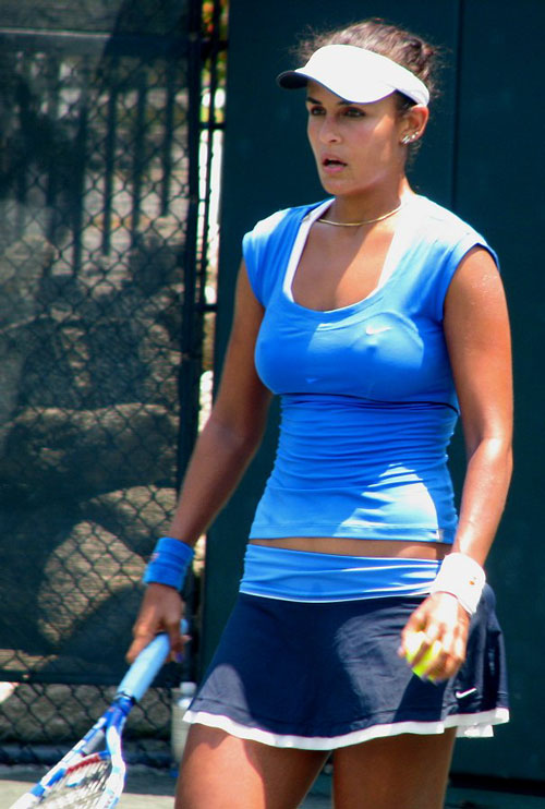 © http://wtahotties.blogspot.mx/2013/01/2012-hot-100-8-heidi-el-tabakh.html Gallery image