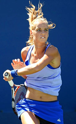 © http://www.sikids.com/photos/10840/fashion-at-the-us-open/20 Gallery image