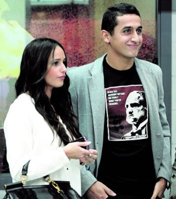 © http://1.bp.blogspot.com/-2PAHOQKGHxQ/US-T0pv8EgI/AAAAAAAAN7k/nngovvmV8ss/s400/Nicolas+Almagro+with+Girlfriend-4.jpg Gallery image