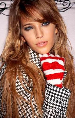 © http://argentinaslindas1.blogspot.com/2011/03/luisana-lopilato-2011-hermosa-mujer.html Gallery image