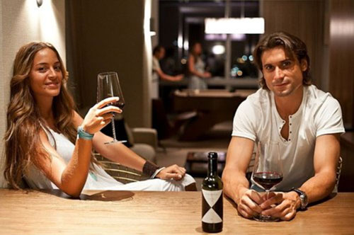 © http://tennis-playerss.blogspot.mx/2012/10/david-ferrer-with-his-girlfriend.html Gallery image