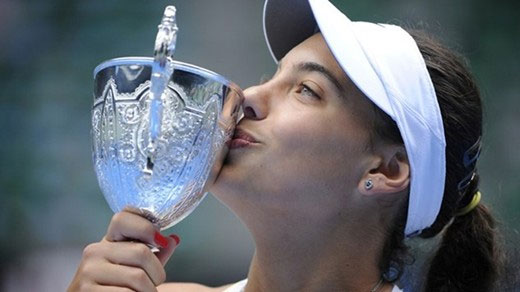 © http://www.itftennis.com/juniors/news/articles/kyrgios-and-konjuh-take-home-singles-titles.aspx  Gallery image